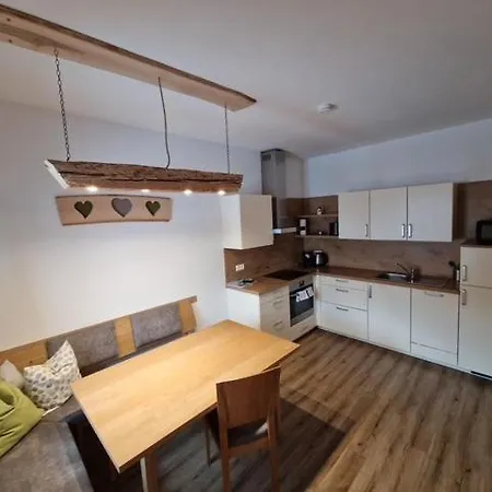 Apartment Zur Jägerin - By Mynests Haus im Ennstal